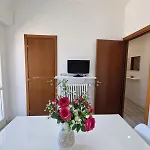 アパート Residenza Luigio ヴェルバーニア